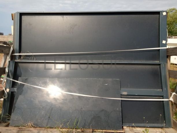 Estruturas do alumínio com vidros duplos ·