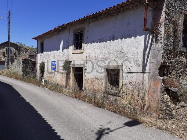 Moradia em Ruínas c/ Terreno · Tomar