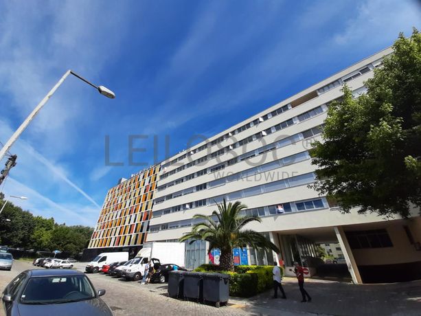 Lugar de Garagem · Porto
