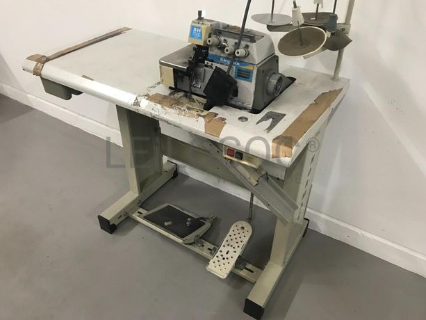 Máquina de Corte e Cose