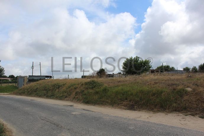 1/2 de Terreno · Torres Vedras