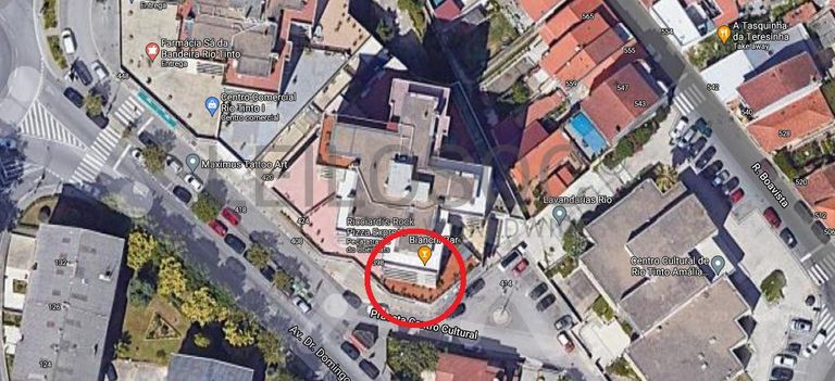 Proporção de 1/2 de Estabelecimento Comercial · Gondomar