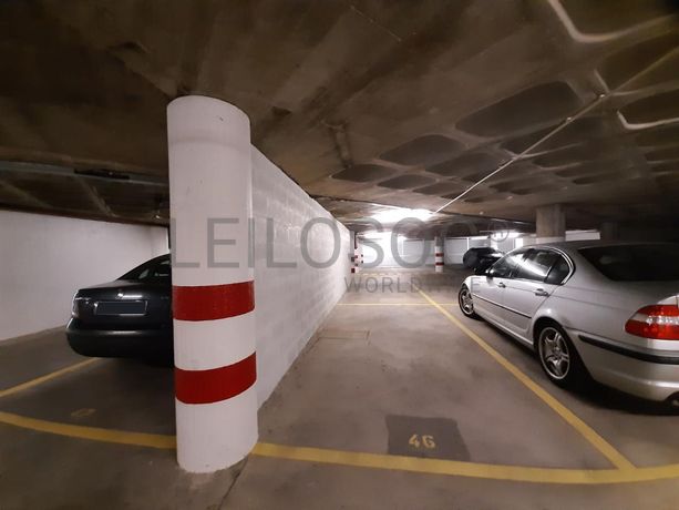 Lugar de Garagem · Porto