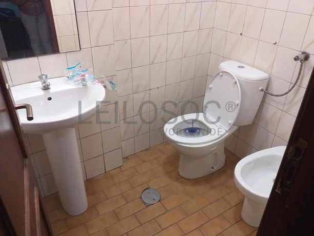 Proporção de 1/2 de Estabelecimento Comercial · Gondomar