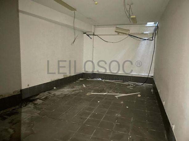 Estabelecimento Comercial · Porto