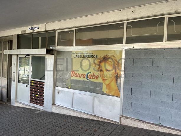 Estabelecimento Comercial · Porto