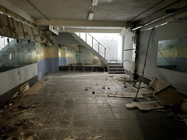 Estabelecimento Comercial · Porto