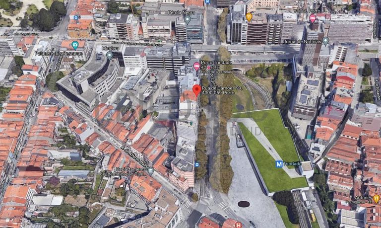 Estabelecimento Comercial · Porto