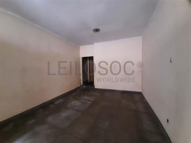 Edifício 3 Pisos · Campanhã, Porto