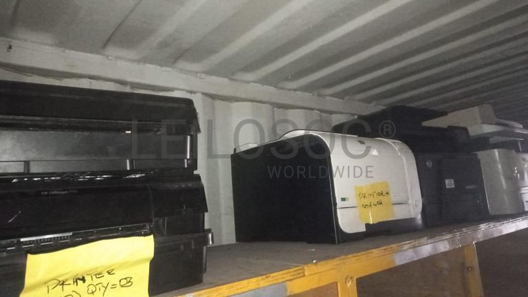 Material Informático + Material Informático + Material Informático + Diversos + Mobiliário de escritório + Diversos + Diversos + Olofotes + Diversos + Diversos + Contentor de 40P ·