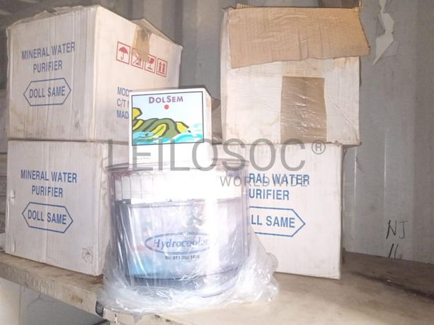 Mobiliário de escritório + Diversos + Diversos + Diversos + Material Informático + Rolos de Arame + Diversos + Diversos + Para Choques + Contentor de 40P ·