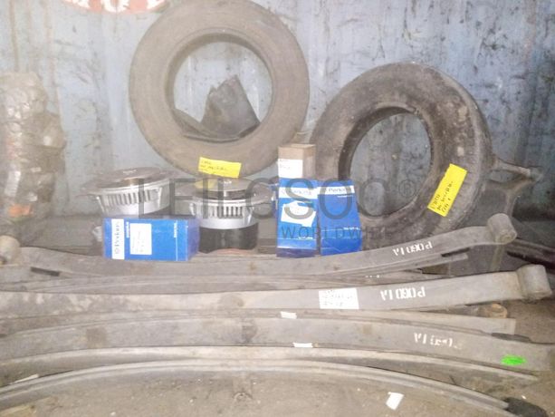 Mobiliário de escritório + Diversos + Diversos + Diversos + Material Informático + Rolos de Arame + Diversos + Diversos + Para Choques + Contentor de 40P ·