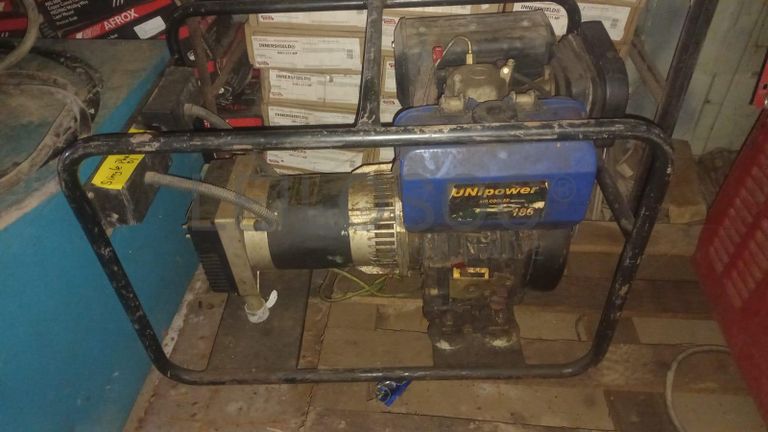 Diversos + Diversos + Diversos + Gerador + Wedinb box + Diversos + Wedding Machine + Diversos + Rolls Jig + Diversos + Contentor de 40P ·