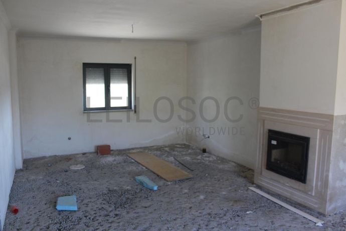 Lote para Construção c/ Benfeitoria · Portalegre