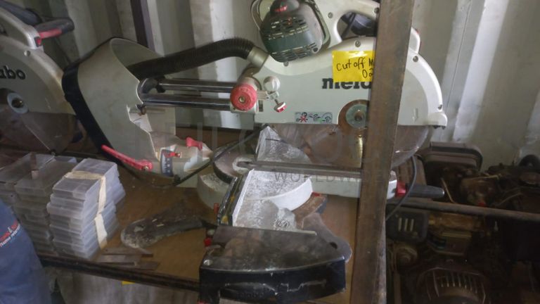 Diversos + Diversos + Diversos + Diversos + Diversos + Diversos + Diversos + Welding Machine + Welding Machine + Welding Machine + Ridgid Machine + Motores + Cut off machine + Caixas de Ferramenta + Varões + Diversos + Frolas + Cintos de Segurança + Diversos + Contentor de 40P ·