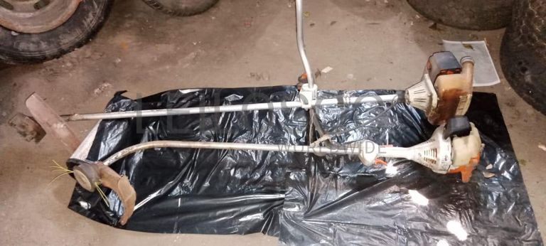 Máquinas de cortar relva ·