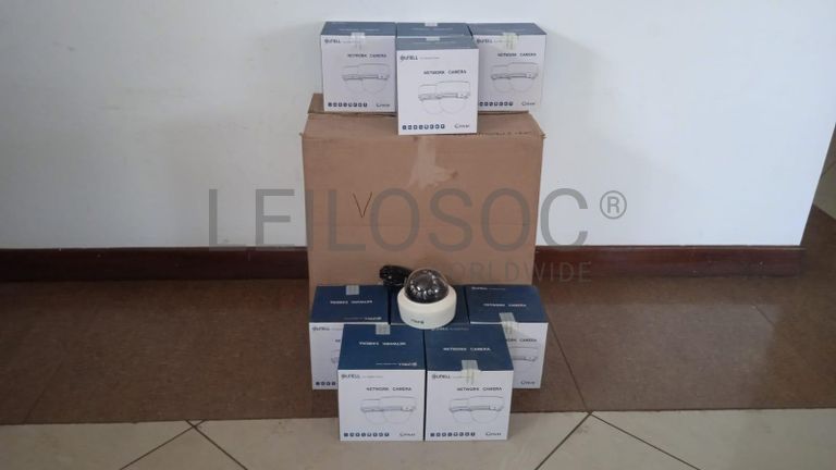 Câmeras de vigilância + Equipamentos de vigilância + Equipamentos de vigilância + Equipamentos de vigilância + Equipamentos de vigilância + Equipamentos de vigilância ·