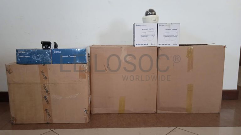 Câmeras de vigilância + Equipamentos de vigilância + Equipamentos de vigilância + Equipamentos de vigilância + Equipamentos de vigilância + Equipamentos de vigilância ·