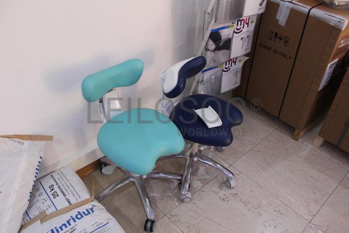 Cadeiras de dentista e fotopolinizadores