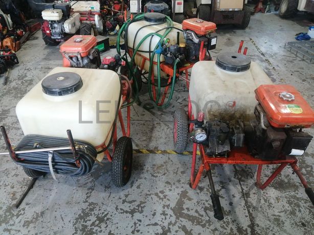 3 Moto Pulverizadores ·