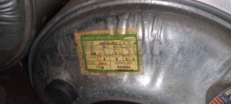 Termos acumulador + Bebedouros + Diversos + Tv + Material Informático + Cabo de Rede + Mobiliário + Bobina + Bobinas + Máquinas de corte de relva + Cabos de aço + Radiador + Armazém ·