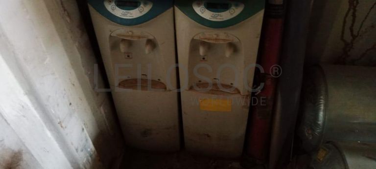 Termos acumulador + Bebedouros + Diversos + Tv + Material Informático + Cabo de Rede + Mobiliário + Bobina + Bobinas + Máquinas de corte de relva + Cabos de aço + Radiador + Armazém ·