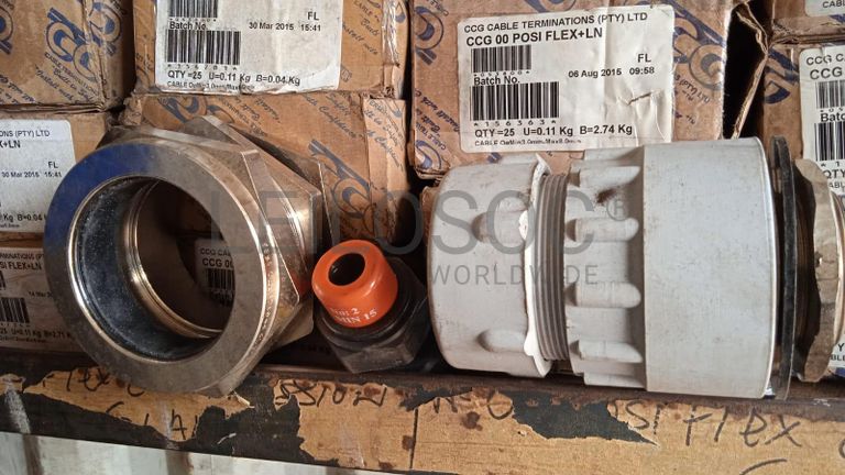 Diversos + Diversos + Caixas de Ferramentas + Diversos + Diversos + Diversos + Diversos + Diversos + Diversos + Diversos + Lâmpadas de longo alcance. + Anilhas + Diversos + Heat Shrinks + Diversos + Discos de Corte + Motores + Porcas + Diversos + Braçadeiras + Diversos + Chapas 1,5m + Contentor de 40P ·