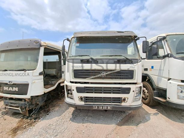 Camião Basculante 26 T (6X4) VOLVO FM 13 ·