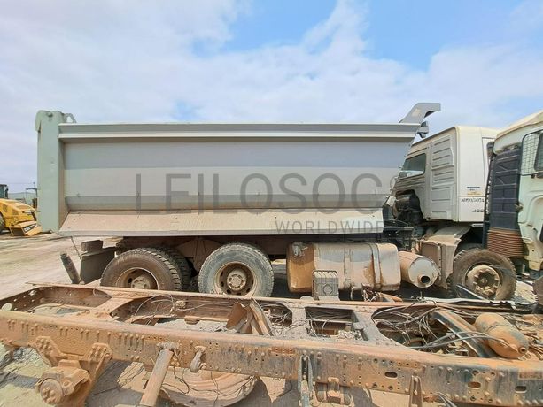 Camião Basculante 26 T (6X4) VOLVO FM 13 ·