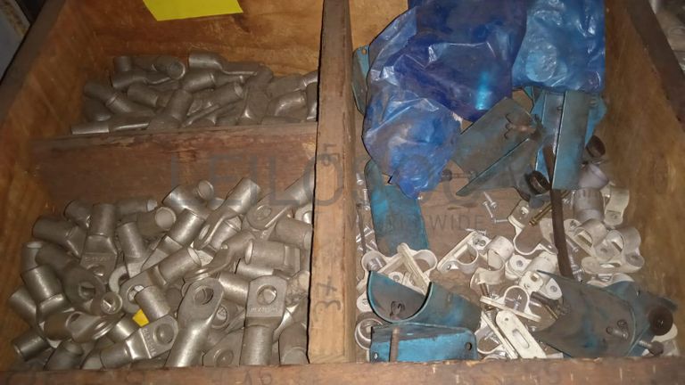 Diversos + Diversos + Caixas de Ferramentas + Diversos + Diversos + Diversos + Diversos + Diversos + Diversos + Diversos + Lâmpadas de longo alcance. + Anilhas + Diversos + Heat Shrinks + Diversos + Discos de Corte + Motores + Porcas + Diversos + Braçadeiras + Diversos + Chapas 1,5m + Contentor de 40P ·