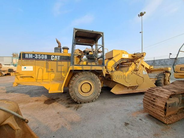 Misturadora/Recicladora CATERPILLAR · Viana