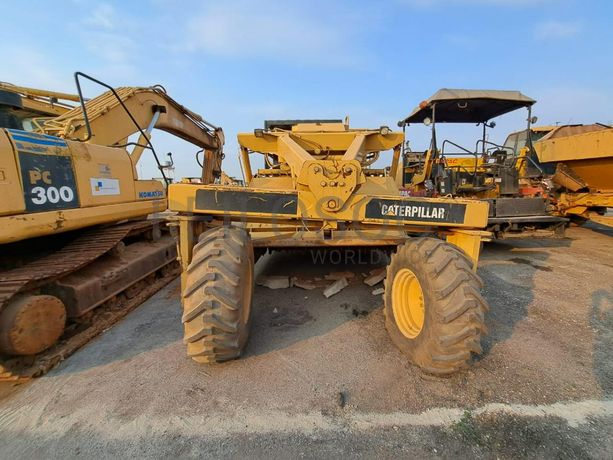 Misturadora/Recicladora CATERPILLAR · Viana