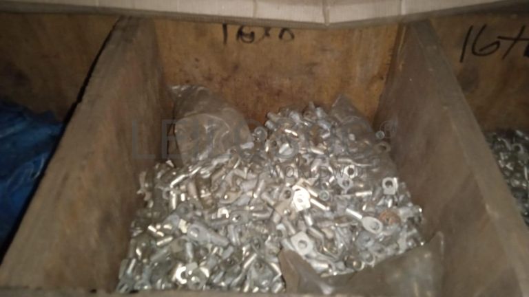 Diversos + Diversos + Caixas de Ferramentas + Diversos + Diversos + Diversos + Diversos + Diversos + Diversos + Diversos + Lâmpadas de longo alcance. + Anilhas + Diversos + Heat Shrinks + Diversos + Discos de Corte + Motores + Porcas + Diversos + Braçadeiras + Diversos + Chapas 1,5m + Contentor de 40P ·