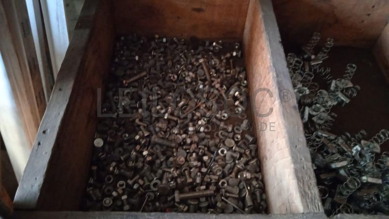 Diversos + Diversos + Caixas de Ferramentas + Diversos + Diversos + Diversos + Diversos + Diversos + Diversos + Diversos + Lâmpadas de longo alcance. + Anilhas + Diversos + Heat Shrinks + Diversos + Discos de Corte + Motores + Porcas + Diversos + Braçadeiras + Diversos + Chapas 1,5m + Contentor de 40P ·