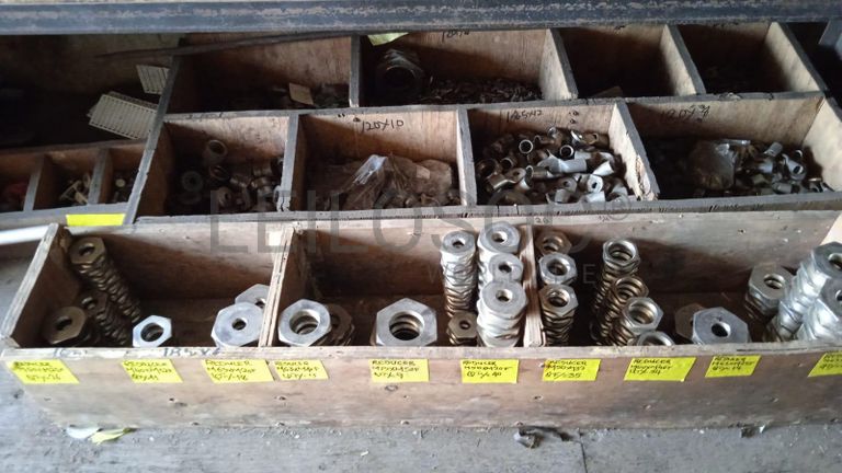 Diversos + Diversos + Caixas de Ferramentas + Diversos + Diversos + Diversos + Diversos + Diversos + Diversos + Diversos + Lâmpadas de longo alcance. + Anilhas + Diversos + Heat Shrinks + Diversos + Discos de Corte + Motores + Porcas + Diversos + Braçadeiras + Diversos + Chapas 1,5m + Contentor de 40P ·