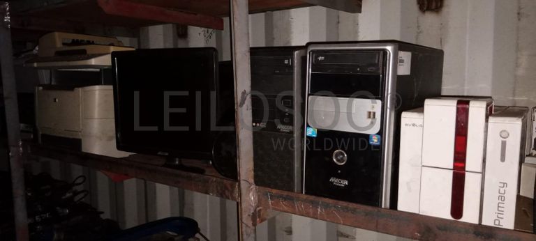 Material Informático ·