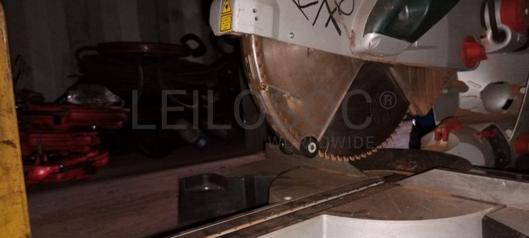 Aspiradores industriais + Diversos + Serra circular + Diversos + Vaporizador GOLDAIR + Diversos + Diversos + Diversos ·