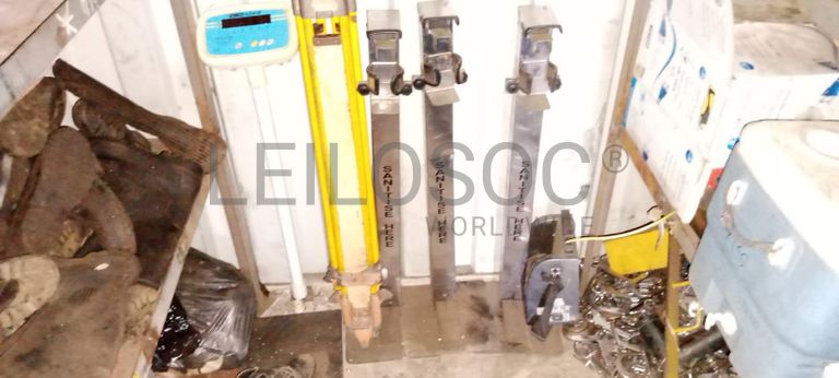 Aspiradores industriais + Diversos + Serra circular + Diversos + Vaporizador GOLDAIR + Diversos + Diversos + Diversos ·