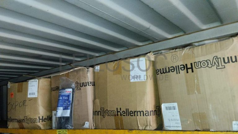 Diversos + Diversos + Grampos + Diversos + Diversos + Diversos + Electrodos + Diversos + Diversos + Diversos + Diversos + Diversos + Fitas + Diversos + Diversos + Máquinas Rebarbadora + Diversos + Pregos 50×2.50mm + Diversos + Cintas + Cintas + Cintas + Cintas + Cintas + Mangueiras para maçarico + Cintos de Segurança + Diversos + Diversos + Porcas + Porcas + Diversos + Pregos + Parafusos + Material Hospitalar + Diversos + Cordas + Diversos + Material para Soldadura + Material para Instalacao electrica + Diversos + Spray Q20 + Braçadeiras + Rolos de rede + Cerca de Segurança + Cabo flexível + Abaraçadeiras + Materia para soldadura + Abraçadeiras + Diversos + Bombas de água + Diversos + Compressor + Contentor de 40P ·