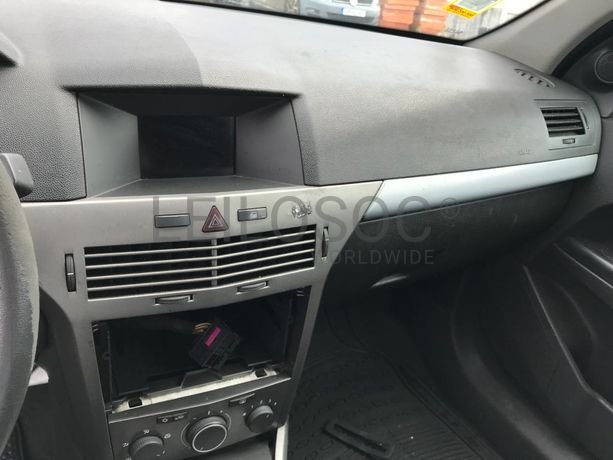 Opel Astra 1.3 CDTI · Ano 2006