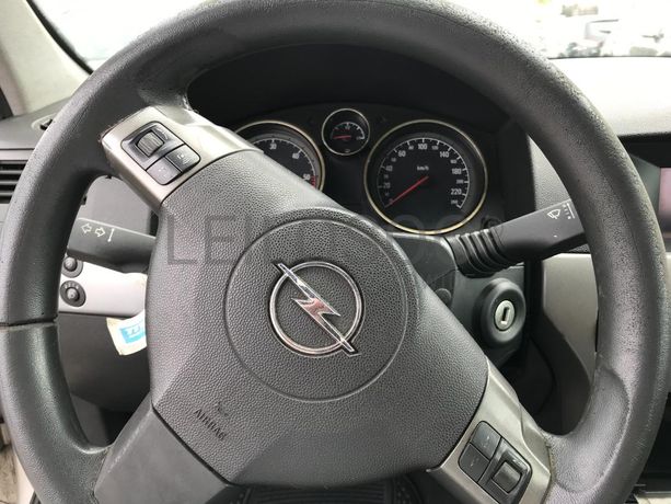 Opel Astra 1.3 CDTI · Ano 2006