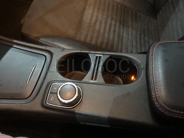 Mercedes-Benz CLA 220 D · Ano 2013