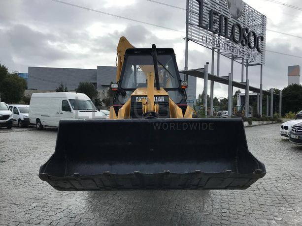 Retroescavadora CAT 438B