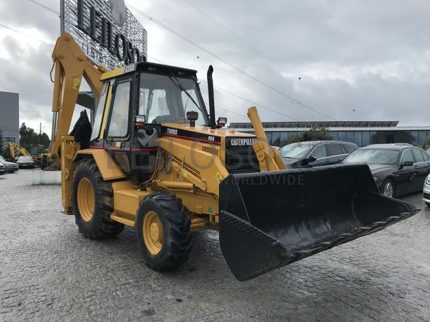 Retroescavadora CAT 438B