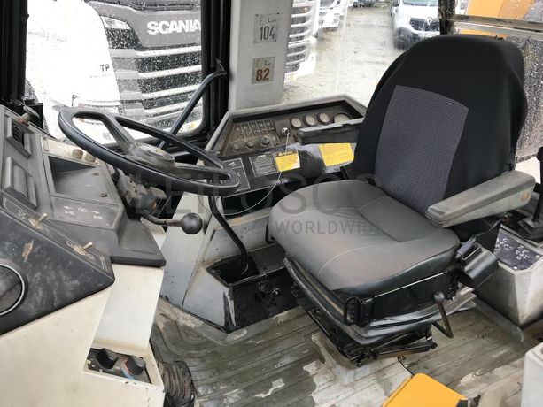 Retroescavadora CAT 438B