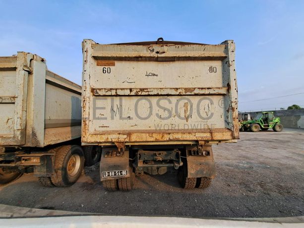 Camião Basculante 26 T (6X4) VOLVO FM 13-400 ·