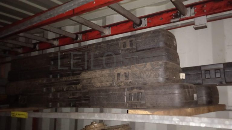 Diversos + Rebarbadeiras + Diversos + Diversos + Rebarbadeiras + Furadeira + Diversos + Braçadeiras + Torque Wreck + Radiadores + Diversos + Diversos + Diversos + Diversos + Diversos + Diversos + Diversos + Diversos + Contentor de 40P ·