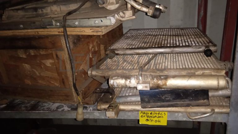 Diversos + Rebarbadeiras + Diversos + Diversos + Rebarbadeiras + Furadeira + Diversos + Braçadeiras + Torque Wreck + Radiadores + Diversos + Diversos + Diversos + Diversos + Diversos + Diversos + Diversos + Diversos + Contentor de 40P ·