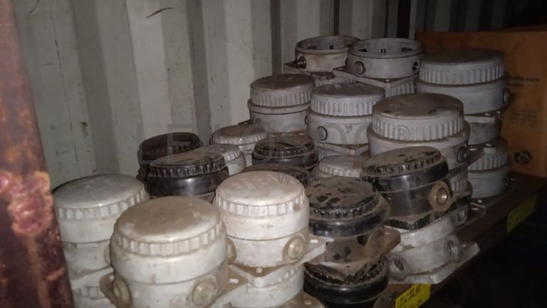 Diversos + Rebarbadeiras + Diversos + Diversos + Rebarbadeiras + Furadeira + Diversos + Braçadeiras + Torque Wreck + Radiadores + Diversos + Diversos + Diversos + Diversos + Diversos + Diversos + Diversos + Diversos + Contentor de 40P ·