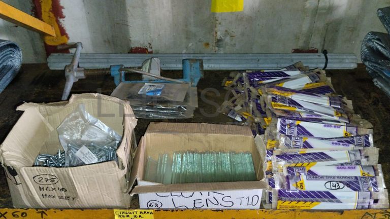 Diversos + Diversos + Grampos + Diversos + Diversos + Diversos + Electrodos + Diversos + Diversos + Diversos + Diversos + Diversos + Fitas + Diversos + Diversos + Máquinas Rebarbadora + Diversos + Pregos 50×2.50mm + Diversos + Cintas + Cintas + Cintas + Cintas + Cintas + Mangueiras para maçarico + Cintos de Segurança + Diversos + Diversos + Porcas + Porcas + Diversos + Pregos + Parafusos + Material Hospitalar + Diversos + Cordas + Diversos + Material para Soldadura + Material para Instalacao electrica + Diversos + Spray Q20 + Braçadeiras + Rolos de rede + Cerca de Segurança + Cabo flexível + Abaraçadeiras + Materia para soldadura + Abraçadeiras + Diversos + Bombas de água + Diversos + Compressor + Contentor de 40P ·